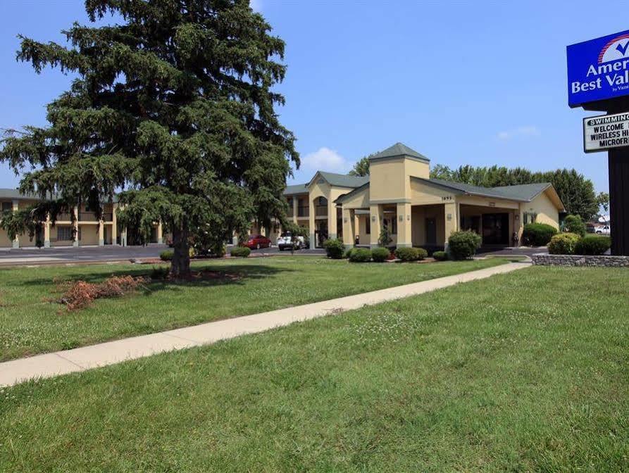 Regency Inn Fayetteville 外观 照片